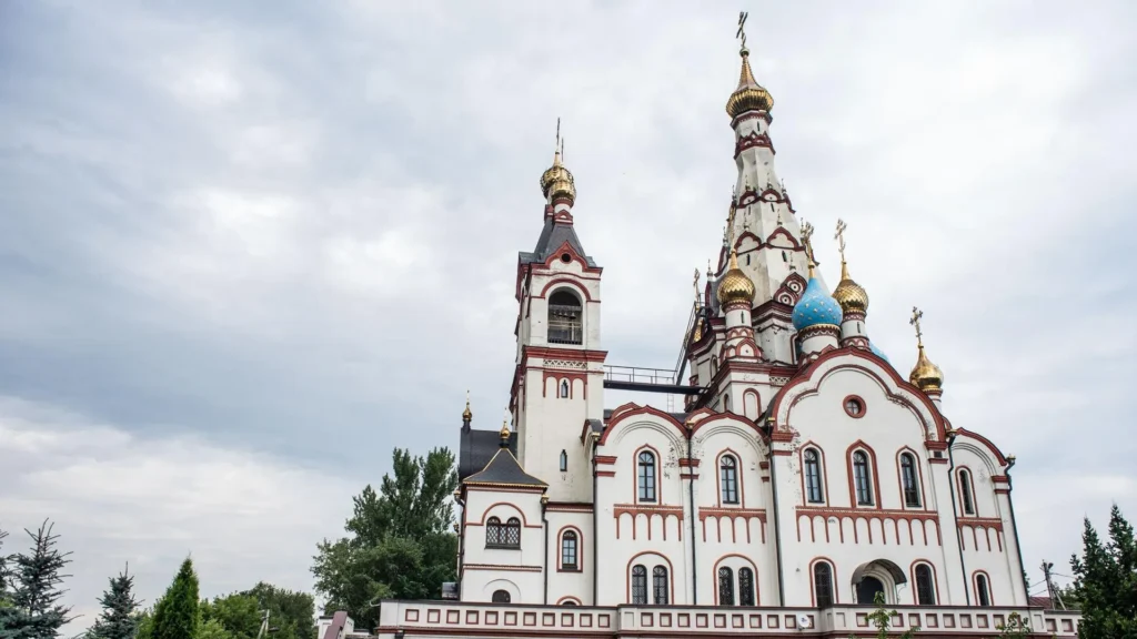 Храмы Долгопрудного: какие святыни стоит увидеть гостям города