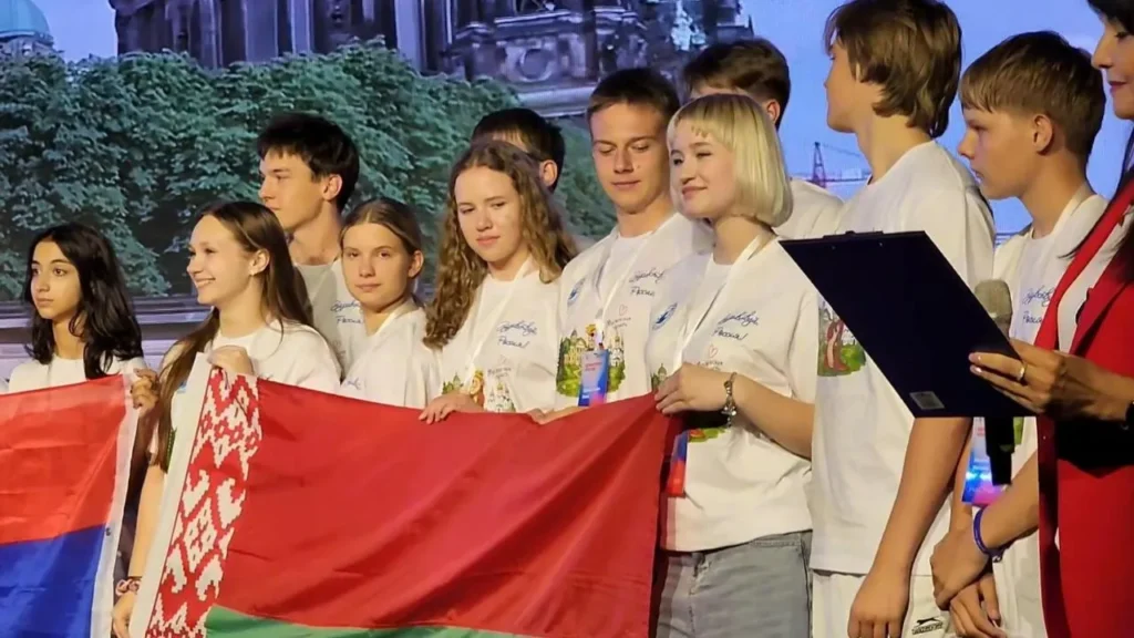 Иностранные подростки приехали в Долгопрудный создавать технологии будущего