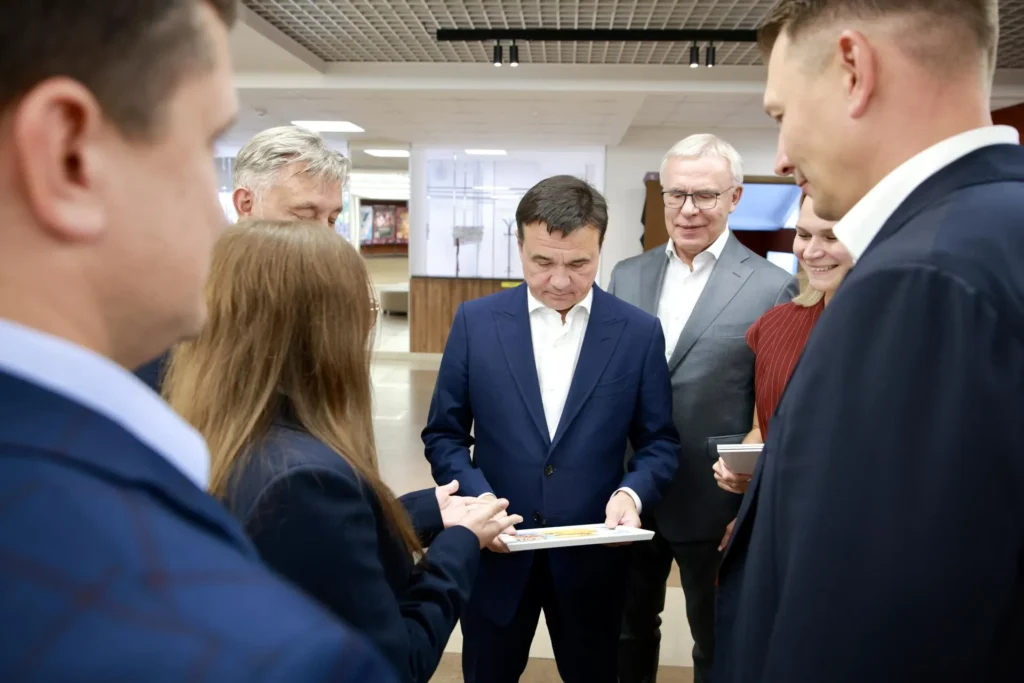Андрей Воробьев проверил работу городского дворца культуры «Мир» в Домодедове