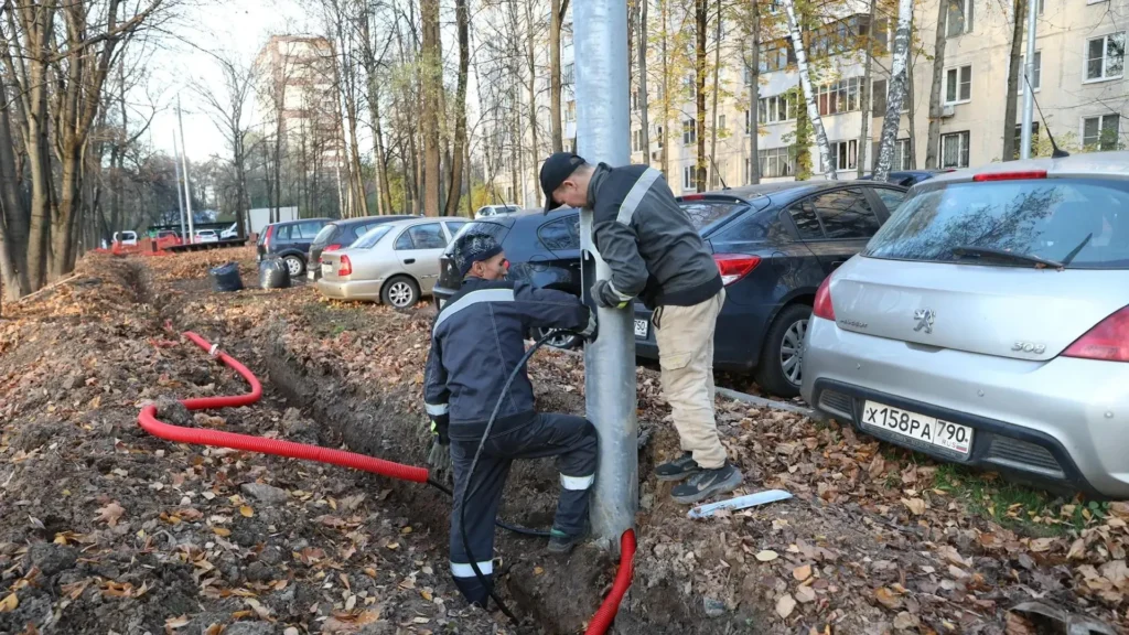 Долгопрудный становится светлее: где в городе обновили освещение в 2026 году